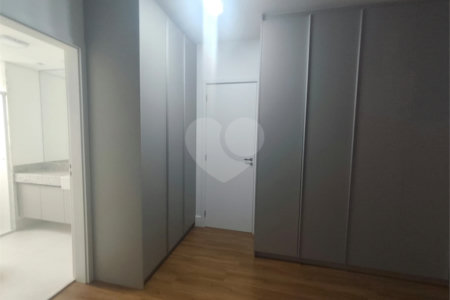Belíssimo apartamento com 163m², 3 suítes e 2 vagas para locação na Chácara Klabin!
