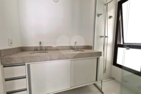 Casa à venda ou para alugar com 3 suítes no condomínio Jardim Flora, São Paulo - SP