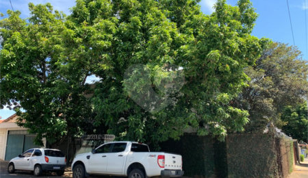Casa à venda com 4 quartos, sendo 1 suíte,  em Jardim Macarengo, São Carlos, SP