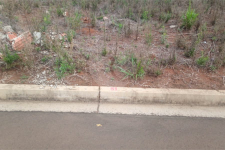 Lote no Jardim do Bosque, aceita financiamento ou aquisição de terreno e construção .