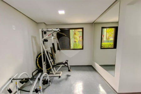 Apartamento na Região do Anália Franco Próximo ao Shopping com 3 Dormitórios sendo 1 Suíte e 2 Vagas de Garagem