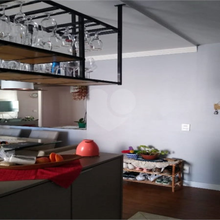 Apto com varanda gourmet no Belém Brás