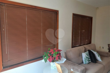 Casa à venda com 4 quartos, sendo 2 suítes,  em Villaggio Capríccio, Louveira, SP
