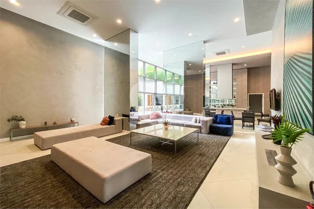 Apartamento à venda na Vila Mariana. Localização espetacular!
