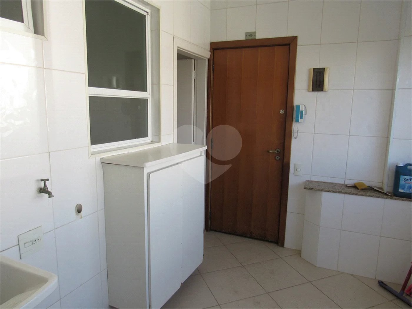 Linda Cobertura na Região de Campos Elíseos - 4 dormitórios (3 suítes). 5 Banheiros
