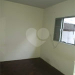 Casa térrea + Sala Comercial na Vila Prado.
