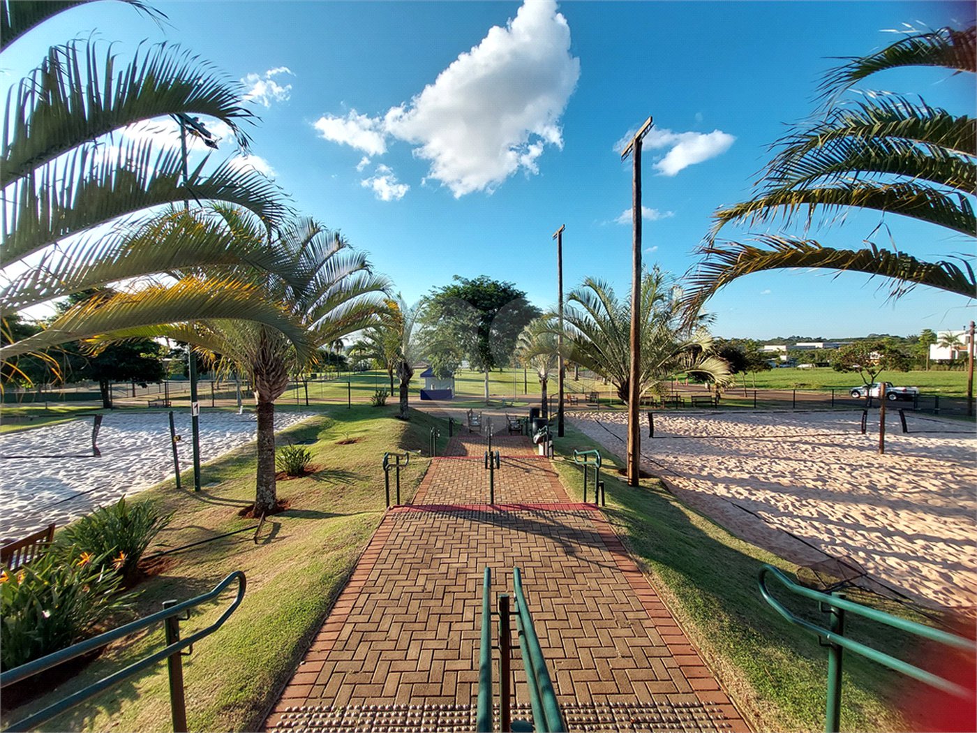 1008m² de frente pro campo de golf