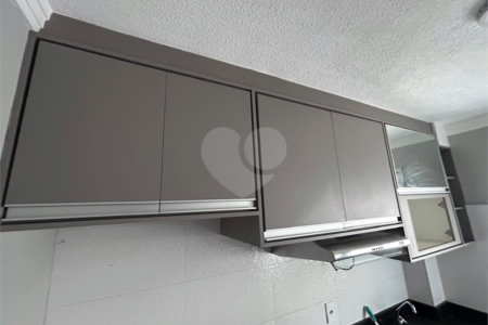 Apartamento no Monte D'oro á venda.