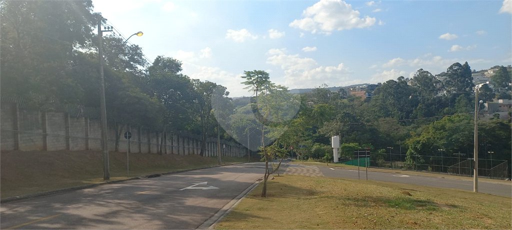 Terreno à Venda no Condomínio Santa Isabel 1