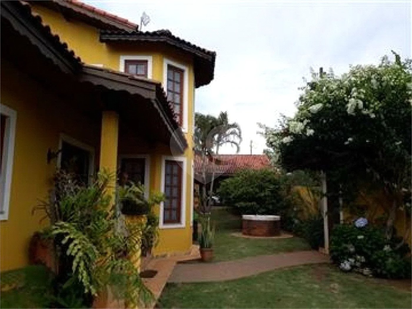 Casa à venda com 3 suítes em Estância Santa Maria do Laranjal, Atibaia, SP
