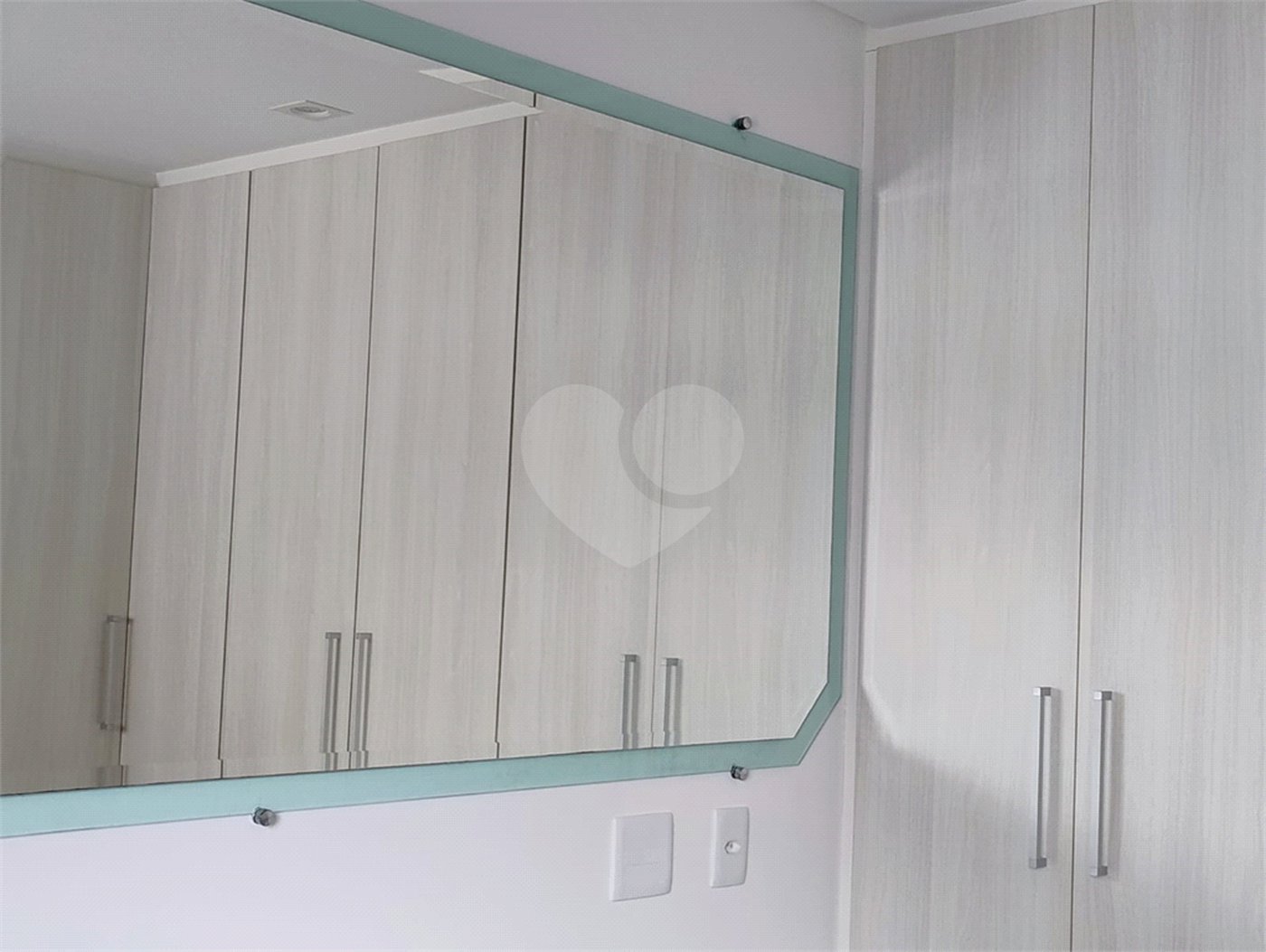 CAMBUCI - APARTAMENTO PARCIALMENTE MOBILIADO !