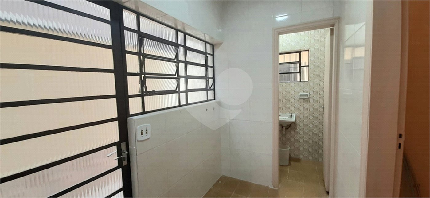Sobrado amplo com 3 quartos, suíte e quintal para venda no Tremembé !!!