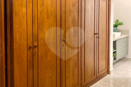 Apartamento 1 Dormitório à Venda na Rua Frei Caneca