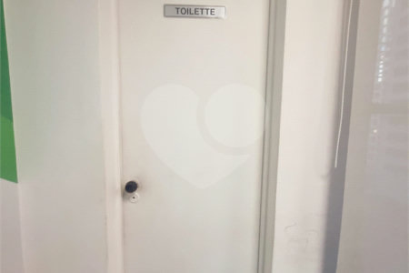 Sala comercial mobiliada para locação na Vila Olímpia
