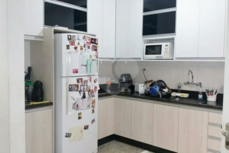 Lindo Sobrado em Condomínio