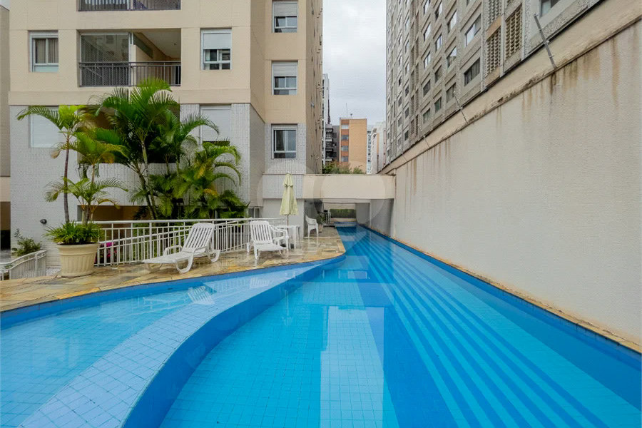 **Apartamento reformado em Higienópolis | 75 m² | 2 dormitórios | 2 banheiros | 1 vaga**