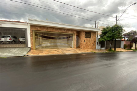 Casa térrea no Centro