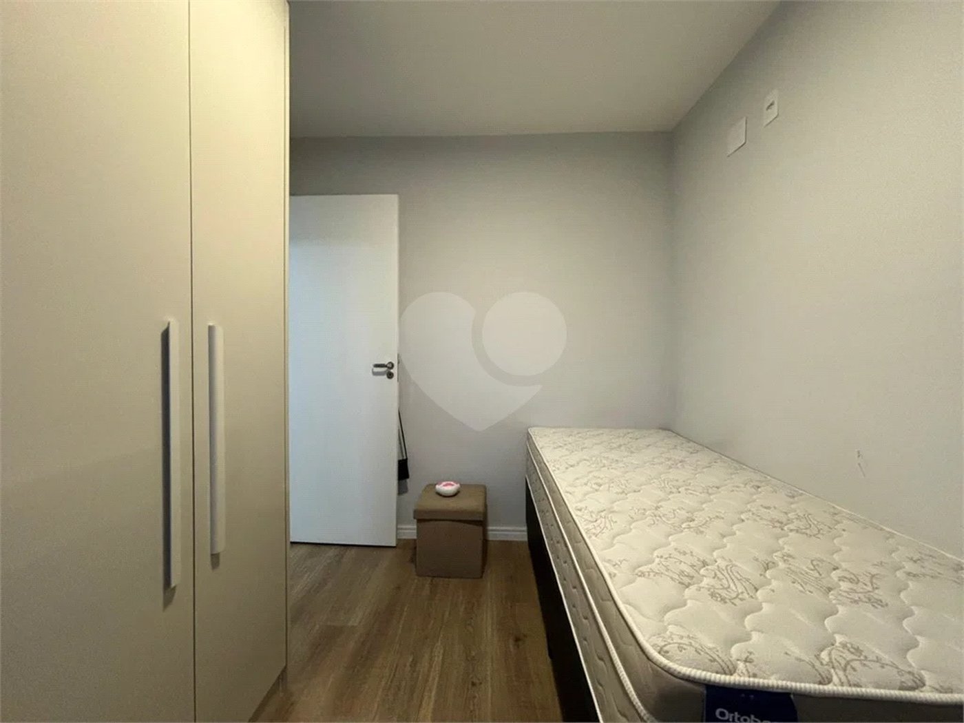 Apartamento para venda e locação com 2 quartos e 1 vaga na Vila Rosália