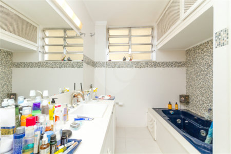 Apto espaçoso | 180 m² | 3 dorms. (1 suíte) | 1 vaga em Santa Cecília!