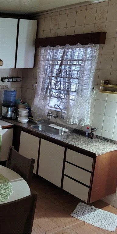 Casa na região do alto da Mooca com 242m² de área total.