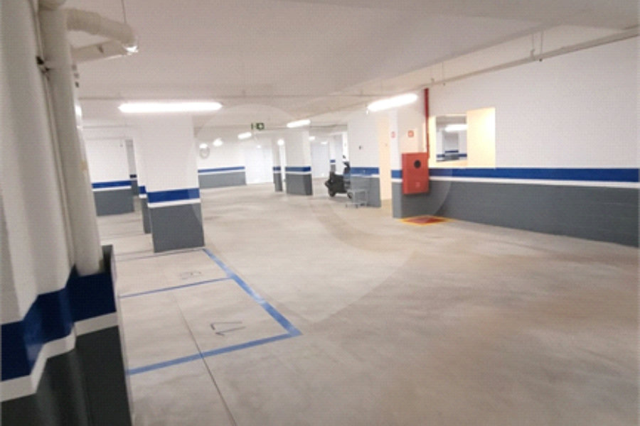 Apartamento de 2 quartos mobiliado à venda no Paraíso