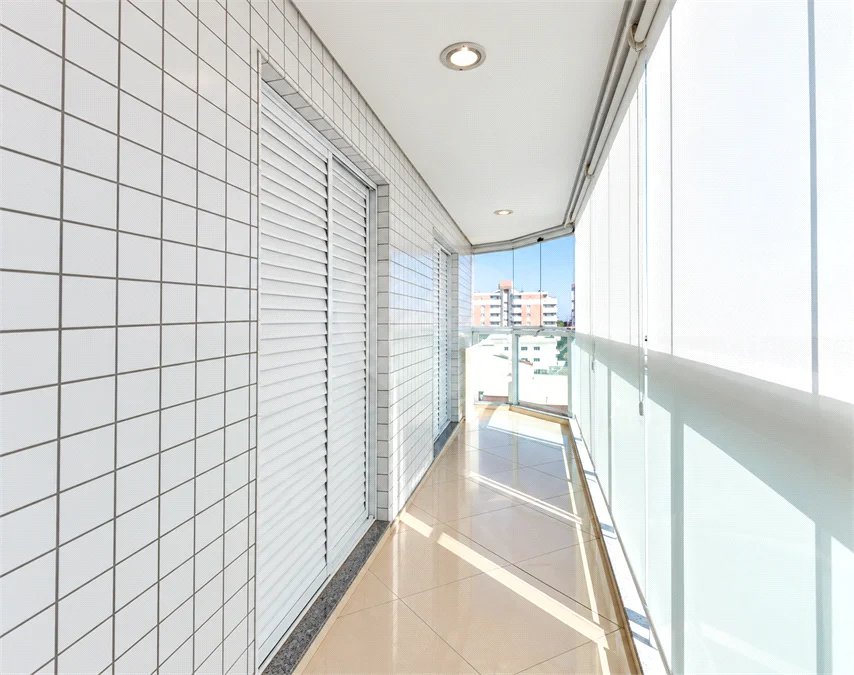 Apartamento de 103 m² no Jardim do Mar, com 3 dormitórios, 1 suíte, varanda gourmet, armários, 2 vagas e condomínio com lazer completo.