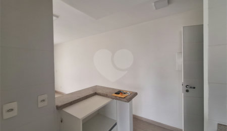 Apartamento à venda com 2 quartos, sendo 1 suíte, em Vila Gumercindo, São Paulo, SP