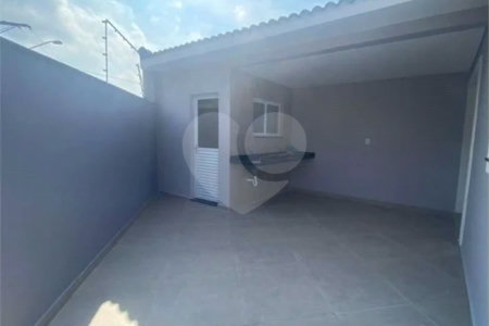Casa à venda no bairro Dos Casa, em São Bernardo do Campo, com 280 m², 4 dormitórios, 3 suítes, 4 vagas, hidromassagem e fácil acesso às principais rodovias.