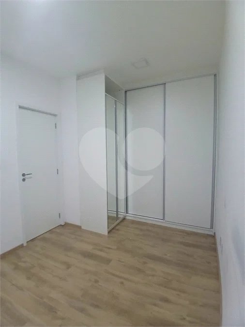 Apartamento de 2 quartos com planejados, sacada e lazer completo| Condomínio| São Roque