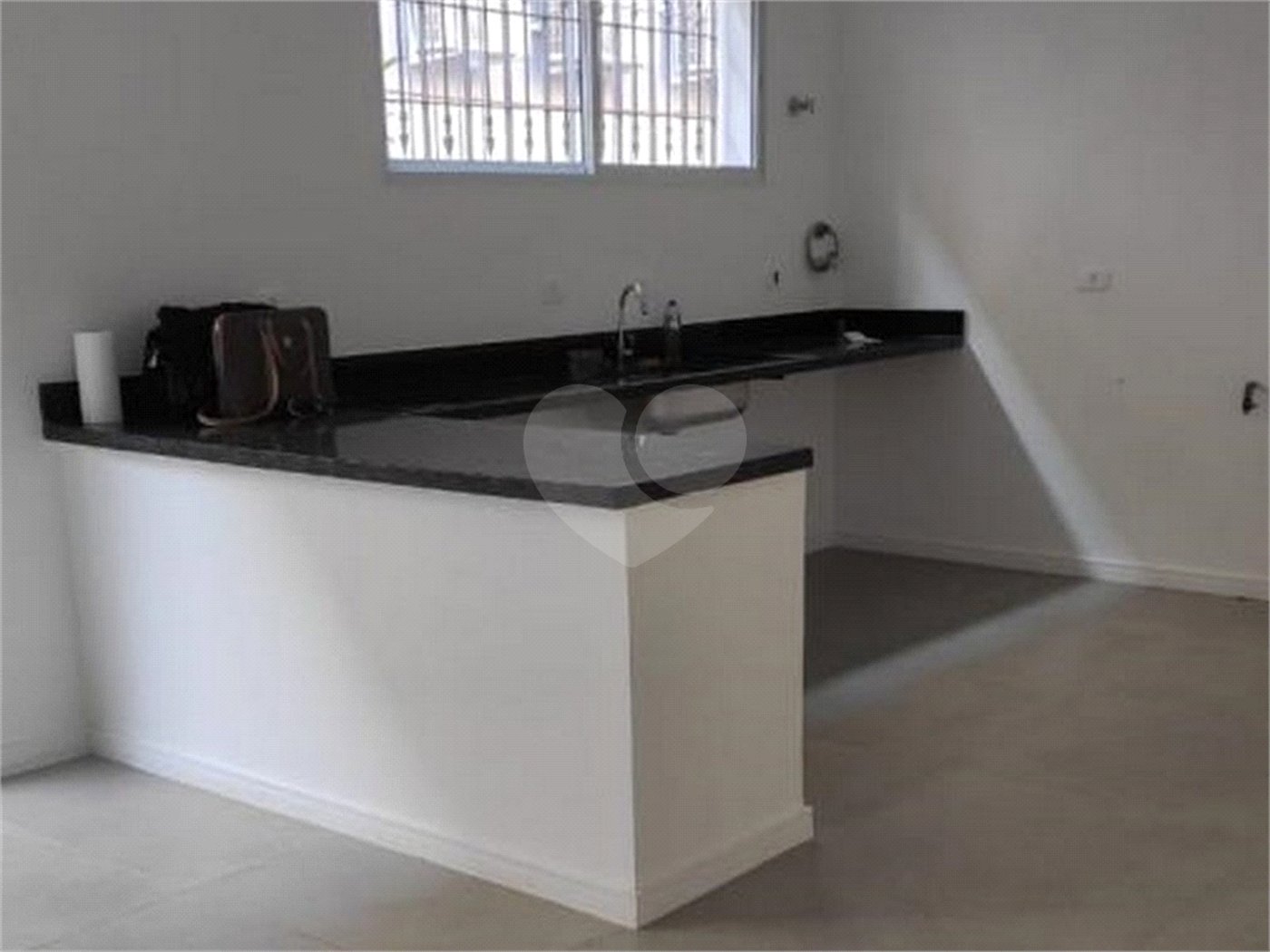 Casa Comercial na Vila Mariana, 400m², próximo metrô, 3 vagas, locação e venda