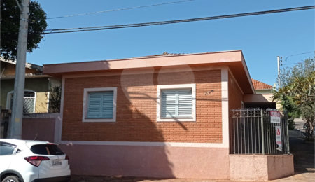 Casa à venda com 3 quartos em Jardim São Carlos, São Carlos, SP