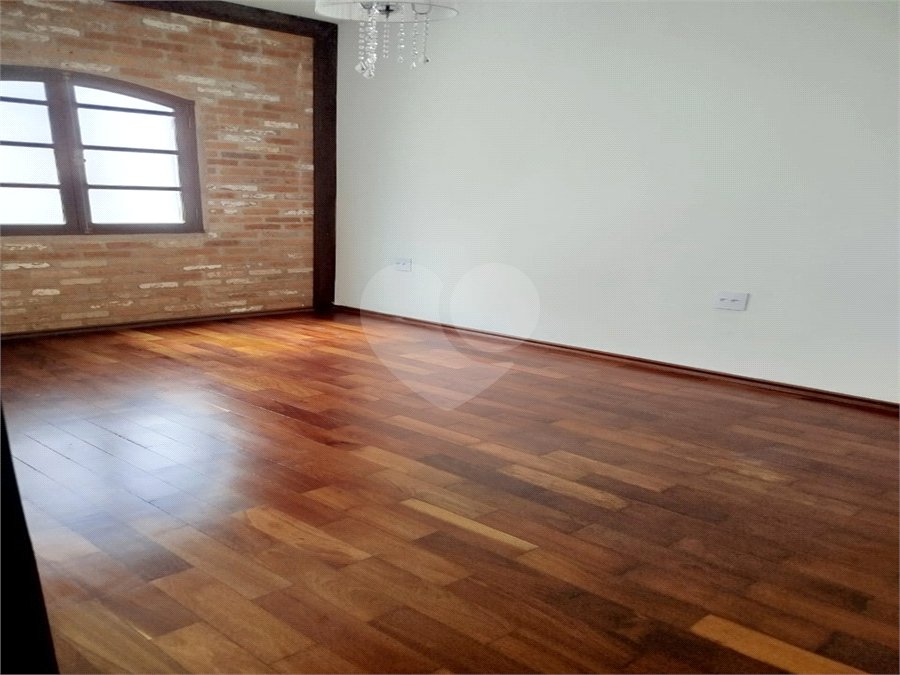 Sobrado à venda em Araras – Santa Olivia II 3 dormitórios 1 suíte