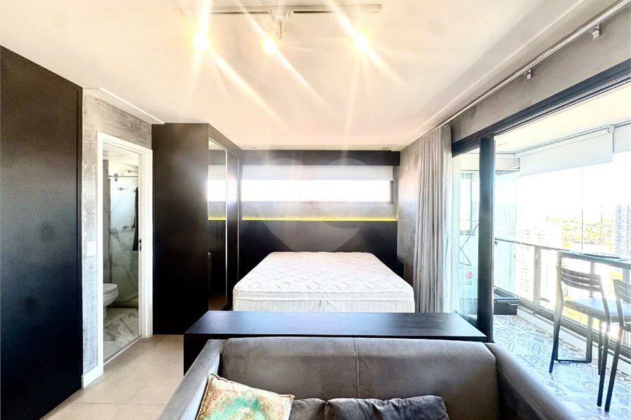 Último Andar | Estação Gabriele | 38 m² | Mobiliado | Campo Belo