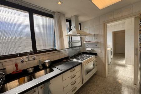 Higienópolis: Apartamento de 350 m2, 4 suítes, 5 vagas.