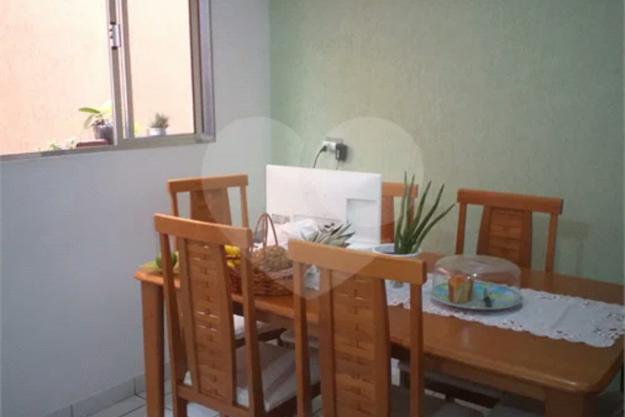 Vende-se Lindo Sobrado na Vila Santa Catarina