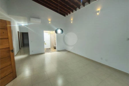 Casa à venda com 3 quartos, sendo 1 suíte,  no condomínio Bosque São Carlos, São Carlos - SP