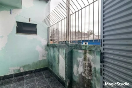 Casa com 275m², 3 quartos, 2 suítes, 8 garagens, à venda em Santo André
