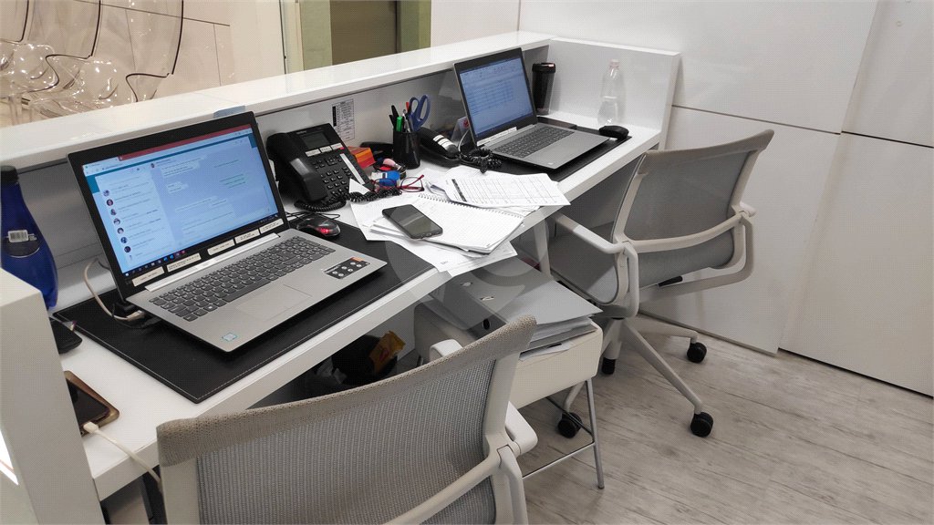Sala comercial para locação em Moema