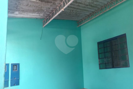Casa 3 quartos Aracy 1