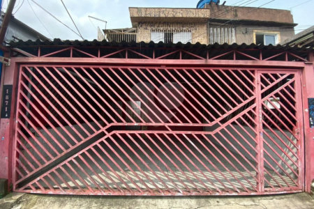 Casa comercial com 420m² , 3 banheiros , 5 vagas de garagem , à venda em São Mateus.