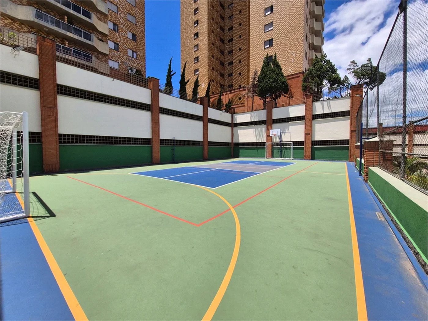 Apartamento à Venda no Condomínio Mansão do Butantã 105m² 3 quartos, suíte, 2 vagas cobertas, varanda