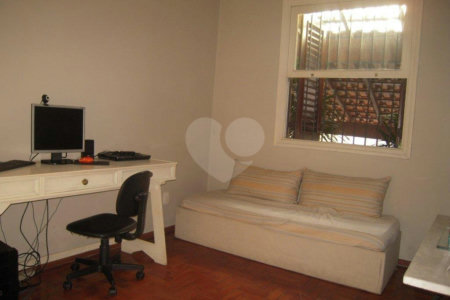 Casa térrea, impecável!