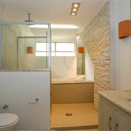 Apartamento na Bela Vista com 228m² 3 dormitorios Aceita e estuda Permuta.