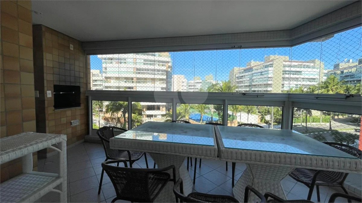 Apartamento à venda ou para alugar com 3 quartos, sendo 1 suíte,  em Riviera de São Lourenço, Bertioga, SP