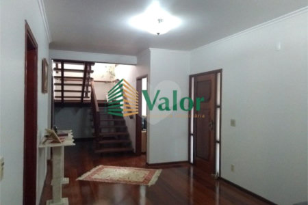 Sobrado á venda no Residencial Jardim Brasil