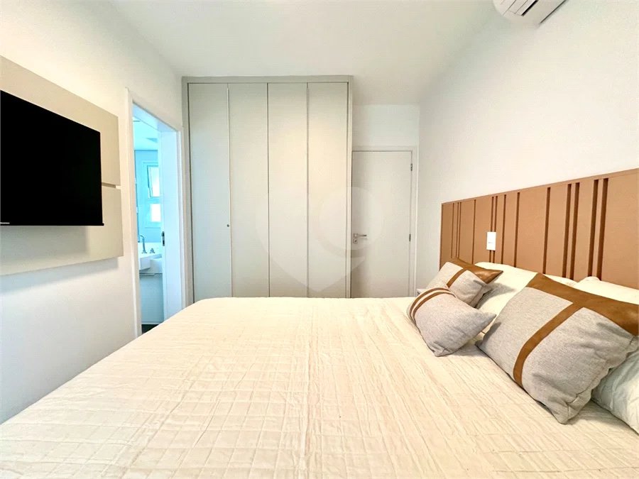 Apartamento à venda com 5 quartos, sendo 4 suítes,  em Riviera de São Lourenço, Bertioga, SP