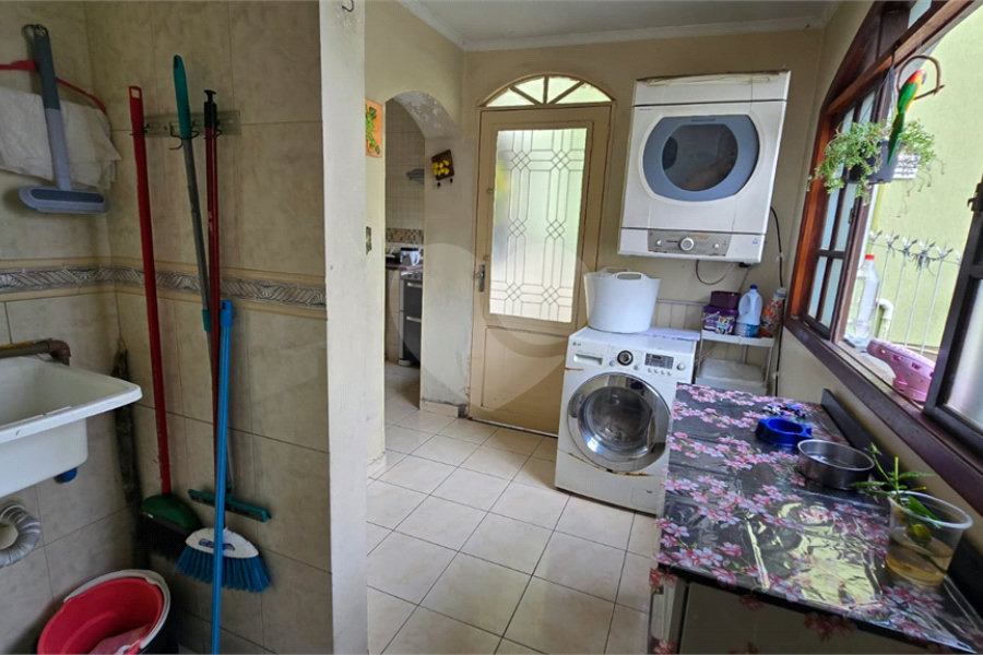 SOBRADO A VENDA FEITO PARA RENDA, FAMÍLIA GRANDE OU 2 CASAS | PRÓXIMO À ESTAÇÃO PIRITUBA!