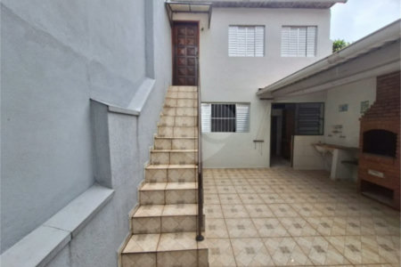 Sobrado com 2 dormitórios com 2 vagas de garagem