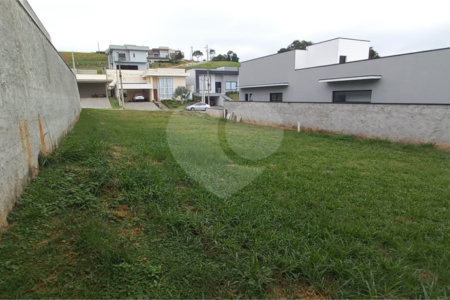 Terreno no Condomínio Santa Isabel II em Louveira