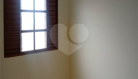 Sobrado à venda com 3 quartos em Jardim Tangará, São Carlos, SP